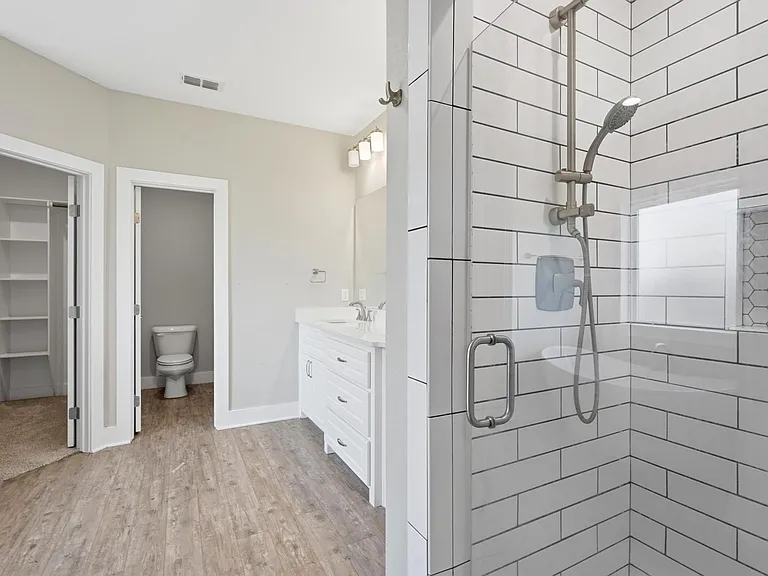 6609 Desert Willow Trl — Photo 24