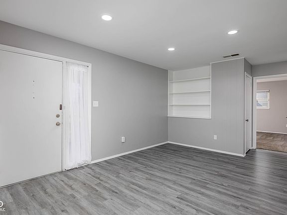 4th image of 2621 Hillside Ave