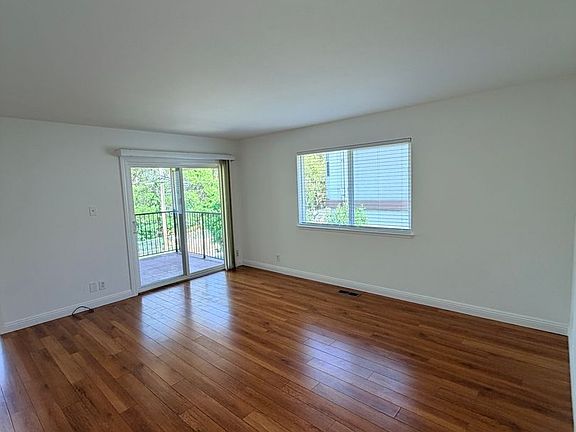 3rd image of 520 San Antonio Ave APT 1