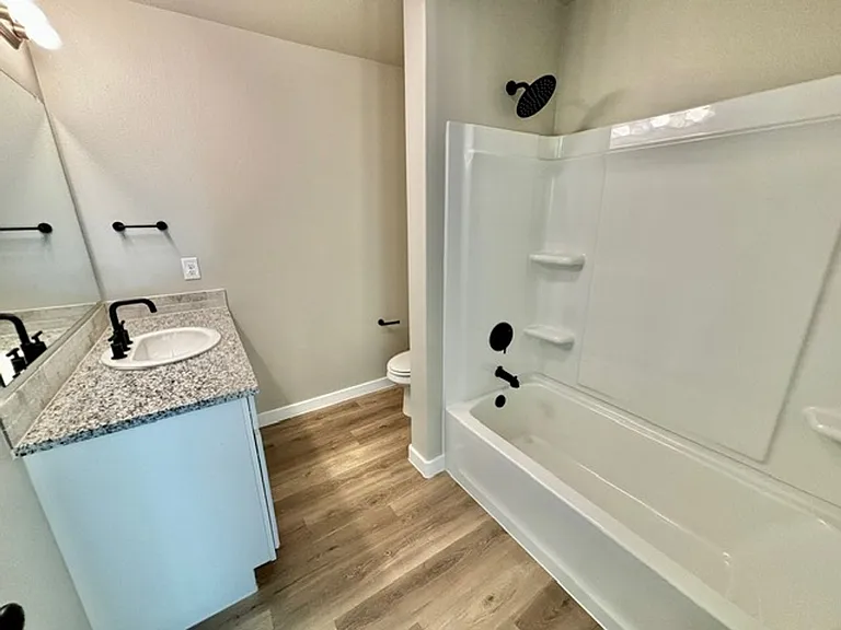 2612 Tiffin Ave — Photo 10