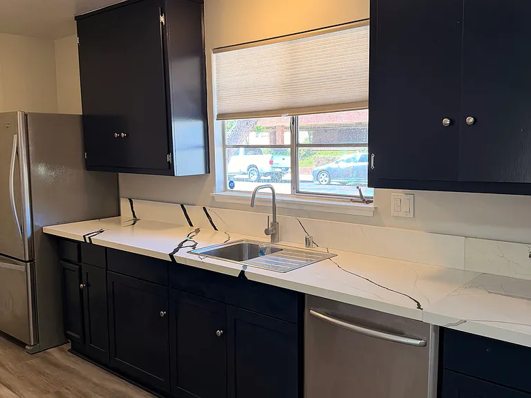 1280 Patricia Ave — Photo 2