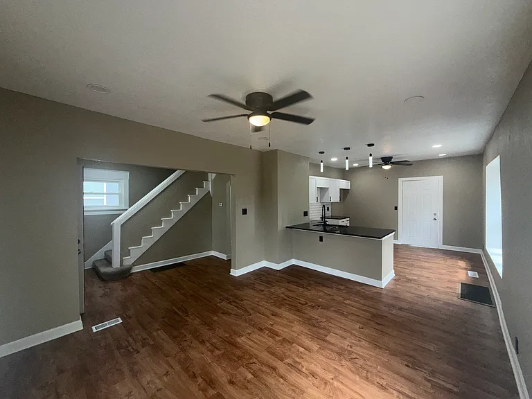 4123 Woodland Ave — Photo 4