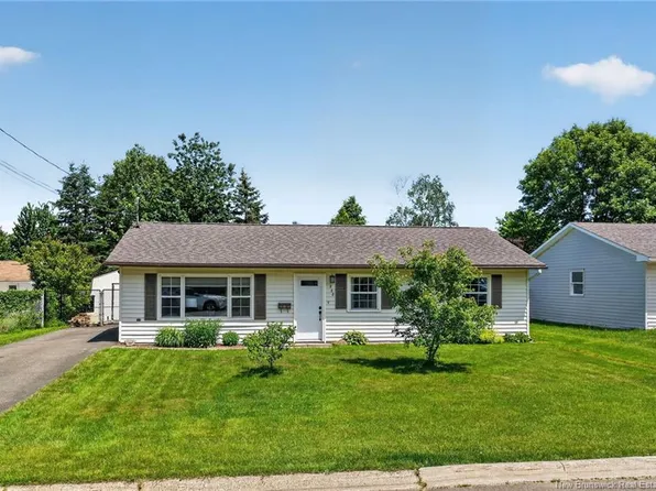 220 Tobias Ave, Riverview, NB E1B 4P5