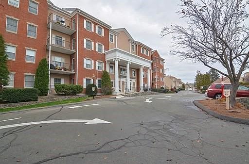 2nd image of 70 Weatherly Dr Unit 208
