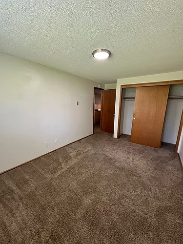 401 S Holly St Photo 1