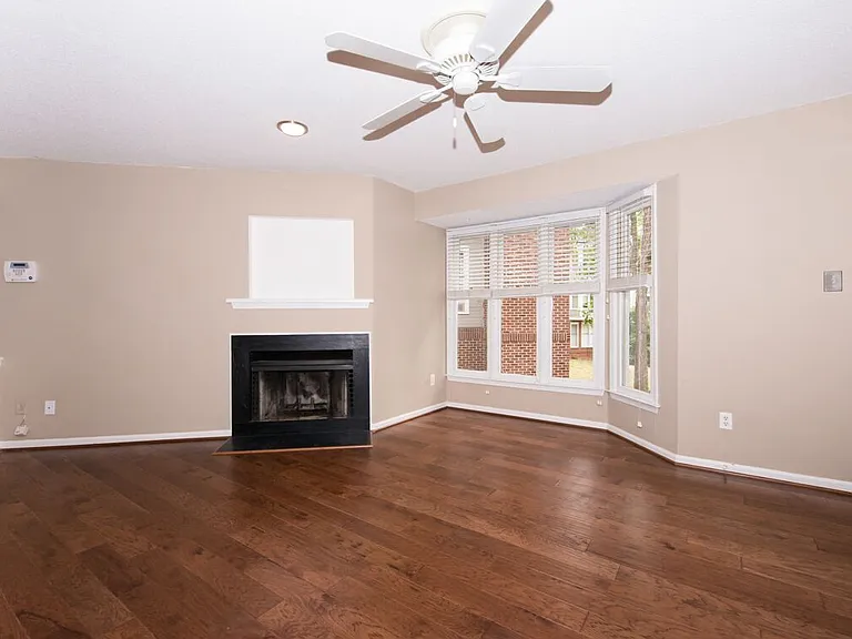 1061 Wirewood Dr #203 — Photo 5