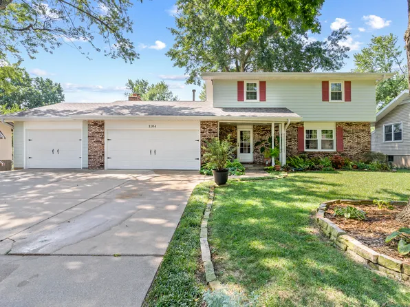 1104 E Meadowlark Street, Springfield, MO 65810