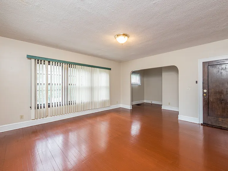 419 Hickory St #2 — Photo 8