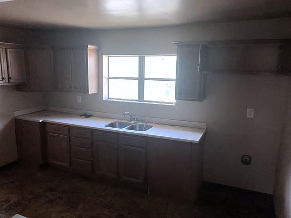 5th image of 3241 Birch Ave SW