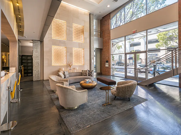 Common Area (Lobby)