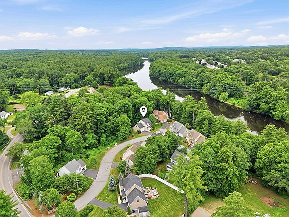 3rd image of 54 River Bend Way