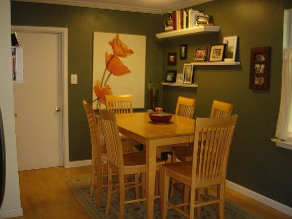 eat in kitchen