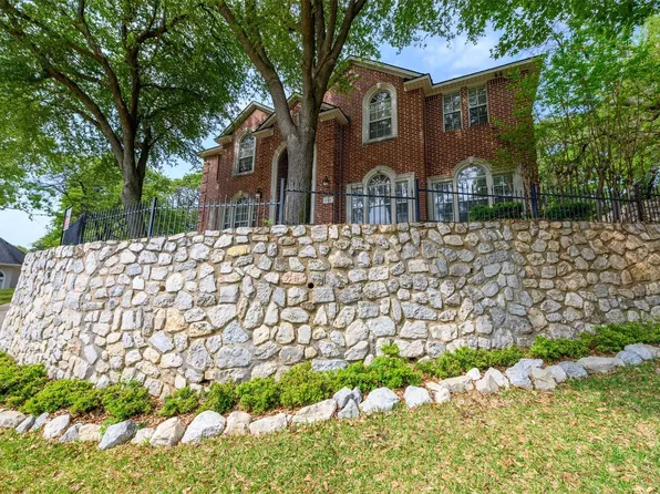 3145 Joyce Ct, Grapevine, TX 76051