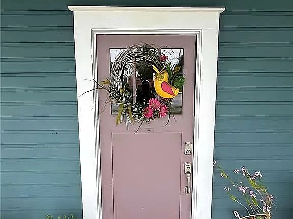 5th image of 89 College Ave #1