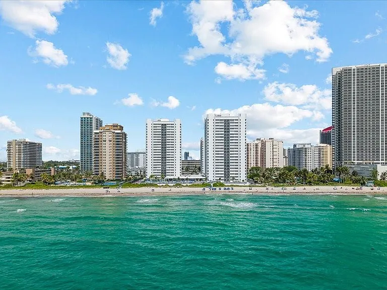 1890 S Ocean Dr #Penthouse 4 — Photo 48