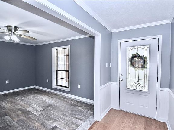 5th image of 213 Hamilton Dr