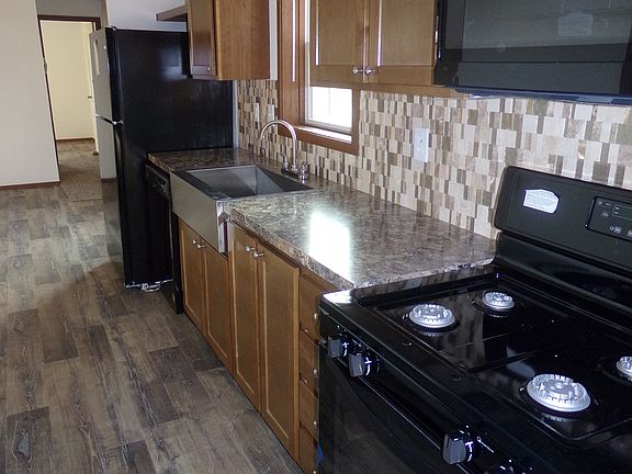 Kitchen with brand new applian