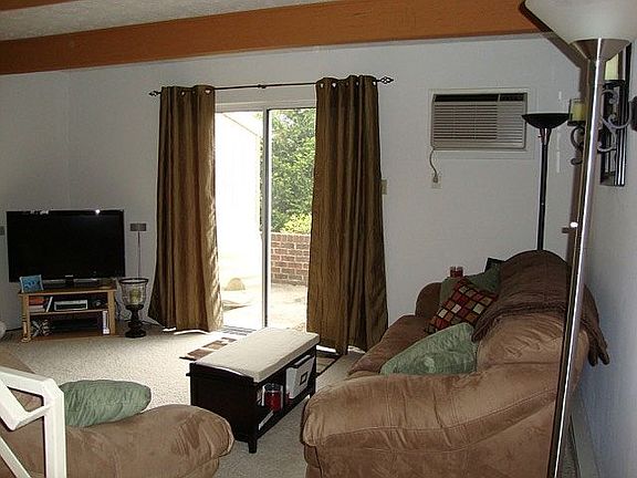 2nd image of 52 Glenview Cir