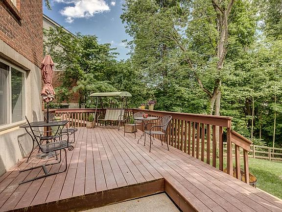 3rd image of 1836 Grovepointe Dr