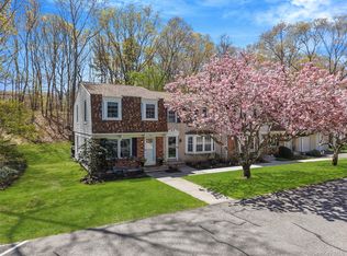 9 Penn Commons, Yaphank, NY 11980
