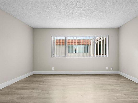 2nd image of 630-690 Robinhood Dr #127