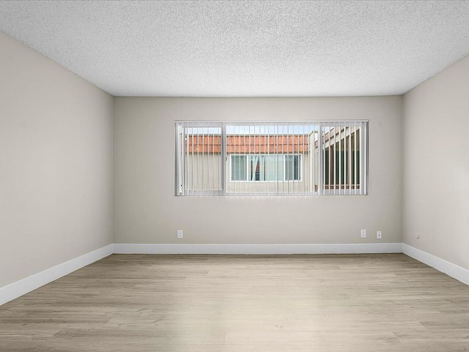 1st image of 630-690 Robinhood Dr #24