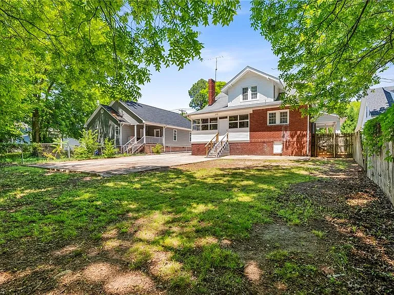 1506 Martin Luther King Jr Dr — Photo 37