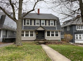 2342 S Overlook Rd, Cleveland, OH 44106