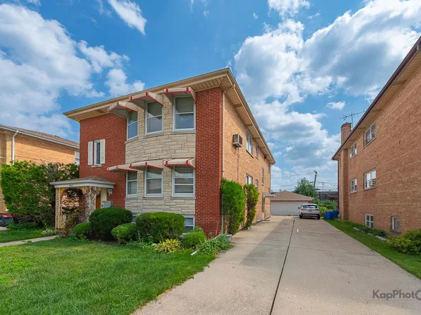 8417 W Berwyn Ave #2, Chicago, IL 60656
