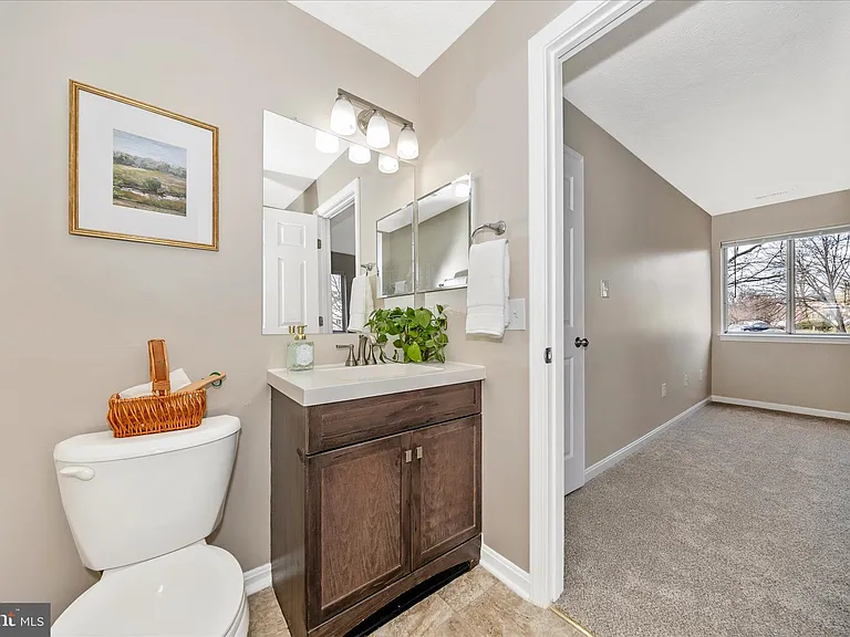 2112 Whitehall Rd #1C — Photo 42
