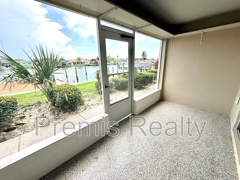 333 Island Way #1 — Photo 13