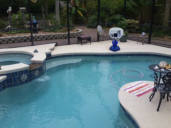 2nd image of 2630 Saint Augustine Blvd