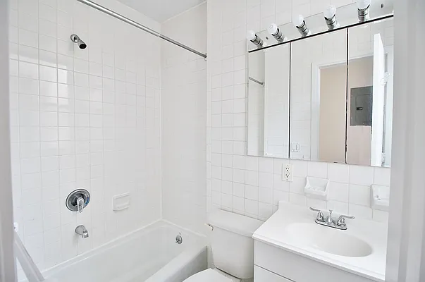 Rented by Julianna Realty Corp | media 11