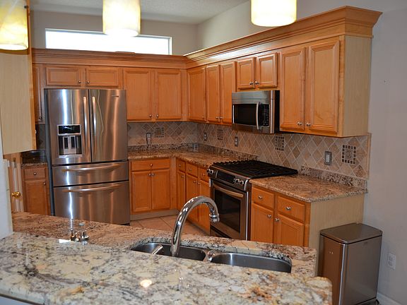 4th image of 9066 Apple Valley Way