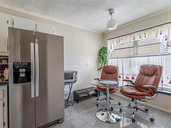 5th image of 6021 NW 61st Ave APT 212