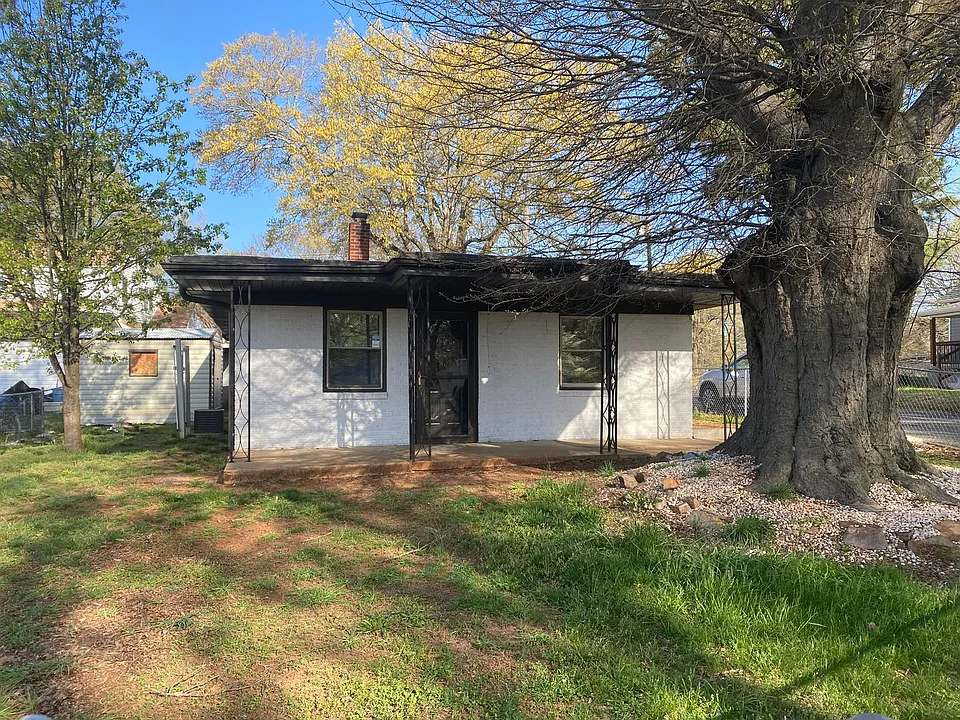 1508 Beechwood Dr