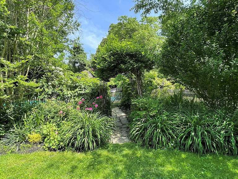 335 Further Ln — Photo 36