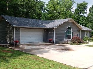 1409 Ridgewood Dr, Sparta, TN 38583