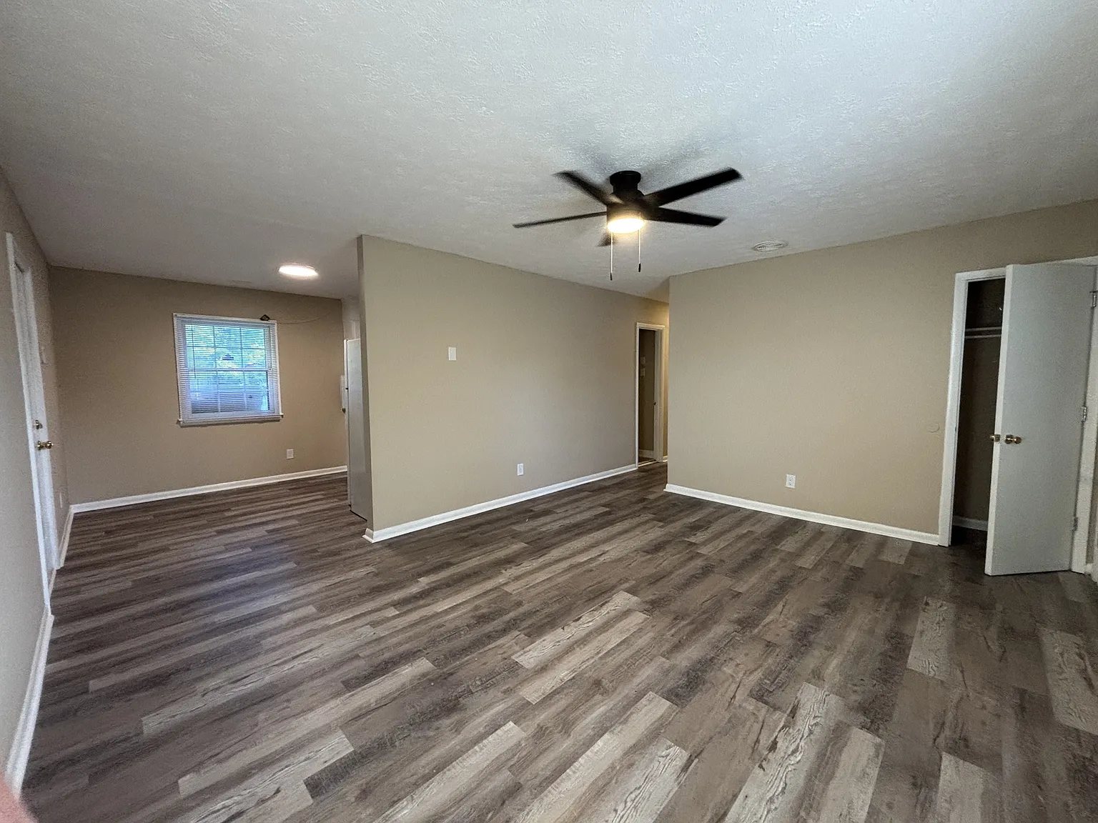 4849 Rosehill Road - 1 — Photo 4