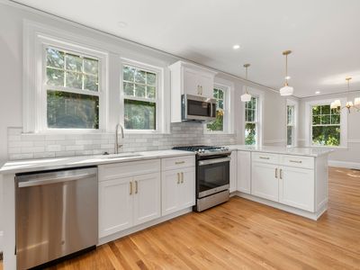 1593 Centre St, Newton Highlands, MA, 02461
