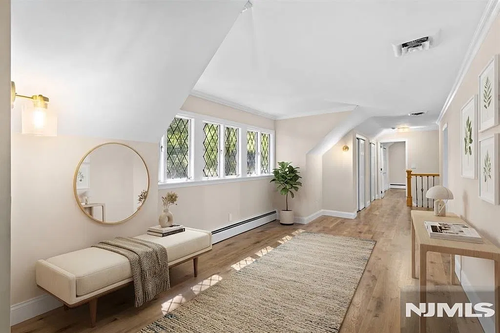5 bed, $28,500 — Photo 4
