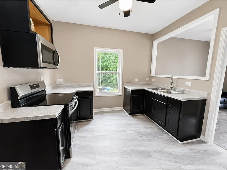 5589 River Rd #B — Photo 19
