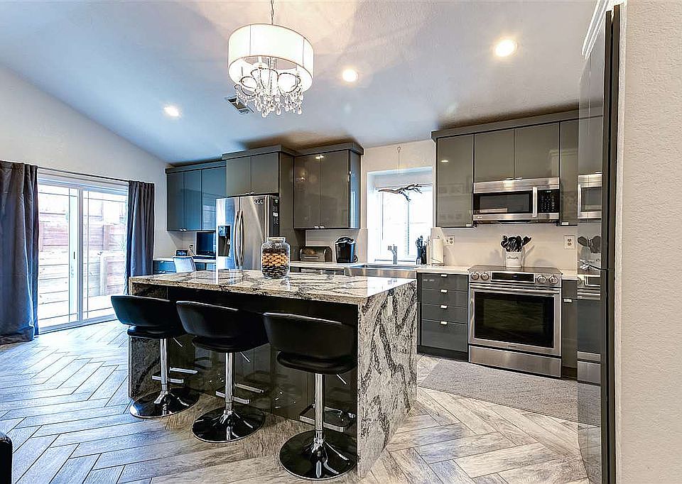 2nd image of 1931 Beringer Way