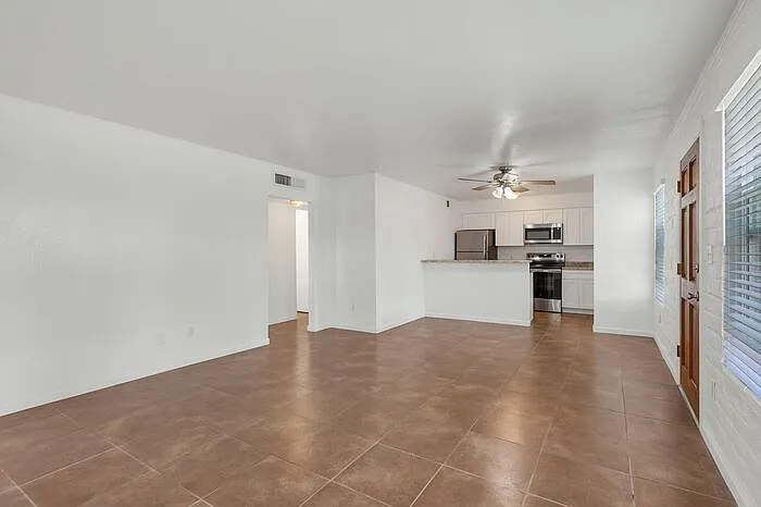 2 bed, 1.0 bath, $1,350 — Photo 4