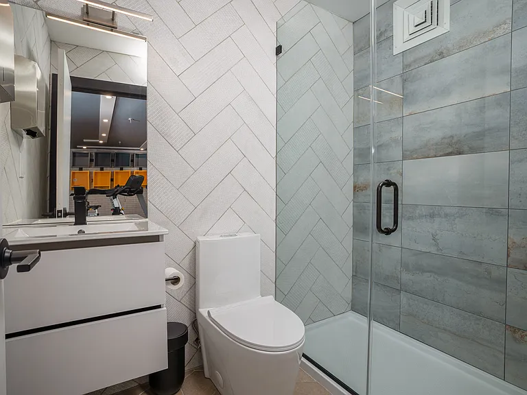 8-12 South Blvd #12-102 — Photo 26