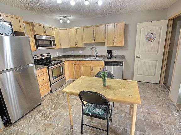4th image of 604 62nd St SW #16