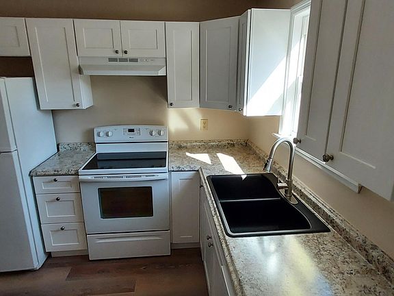Kitchen viewed from Entry Foyer.