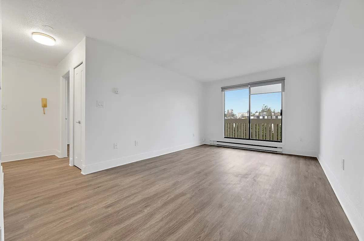 Ellery Manor Apartments — Photo 4