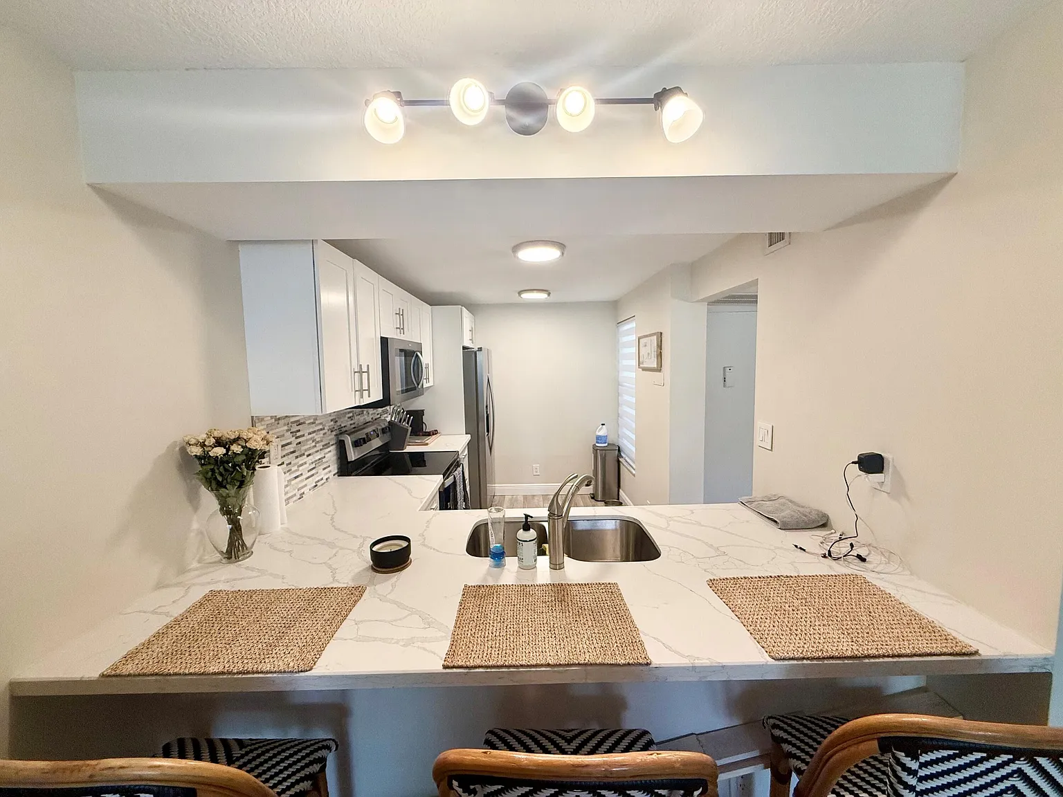 1 bed, 1.0 bath, 795 sqft, $2,200 — Photo 3