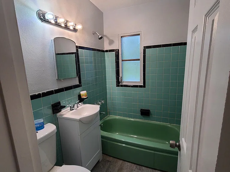 320 Palmetto Dr NE — Photo 11